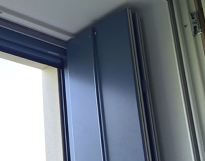 balconi-e-scuri-in-legno-o-alluminio