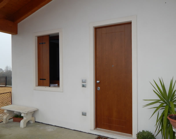 vendita-installazione-porta-ingresso-legno